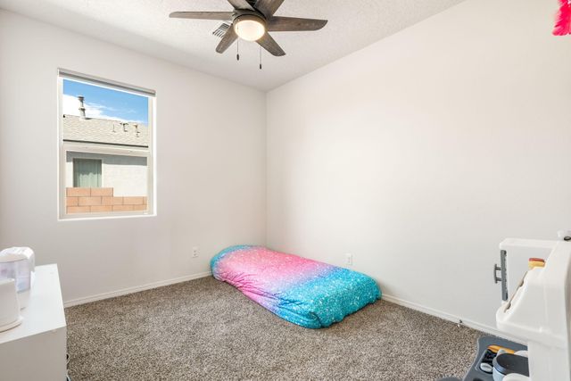 2 Avenida Parque Court, Los Lunas, NM 87031