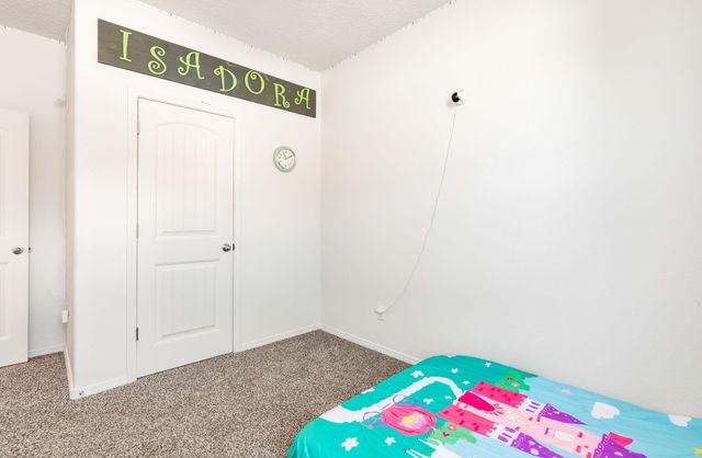 2 Avenida Parque Court, Los Lunas, NM 87031