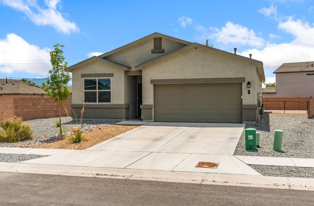 2 Avenida Parque Court, Los Lunas, NM 87031