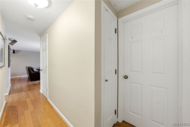 141 Lyndhurst Road, Amherst, NY 14221