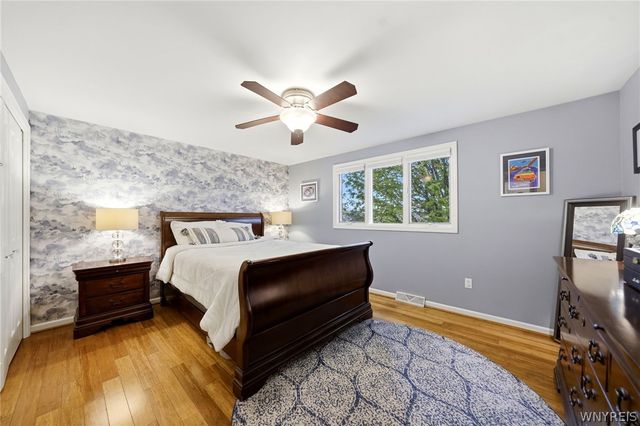 141 Lyndhurst Road, Amherst, NY 14221