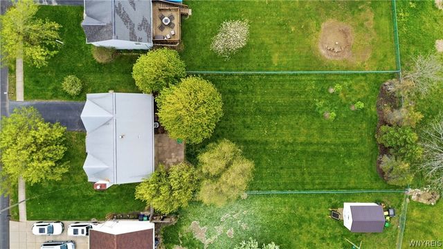 141 Lyndhurst Road, Amherst, NY 14221