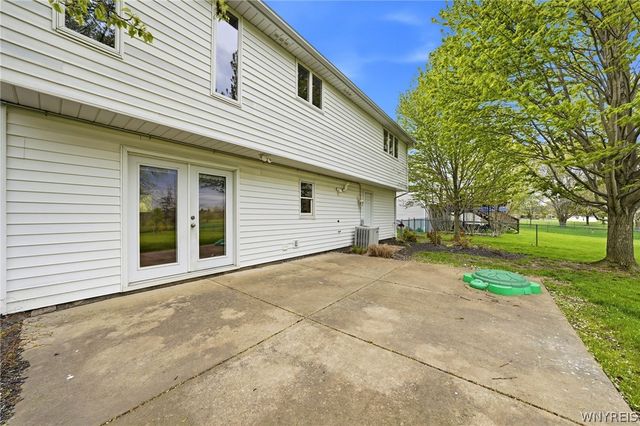 141 Lyndhurst Road, Amherst, NY 14221