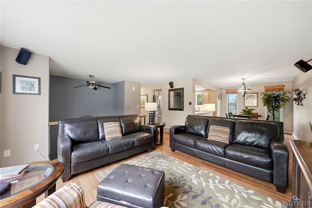 141 Lyndhurst Road, Amherst, NY 14221