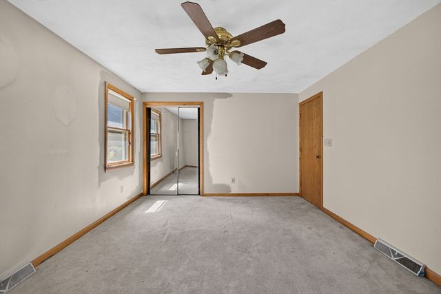 39 Mountain Ave, Saugus, MA 01906