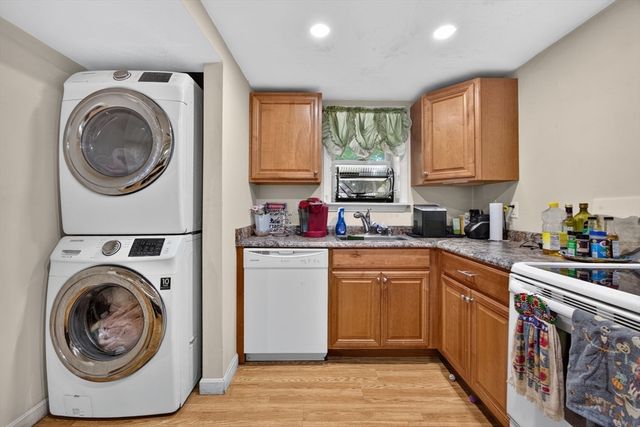 39 Mountain Ave, Saugus, MA 01906
