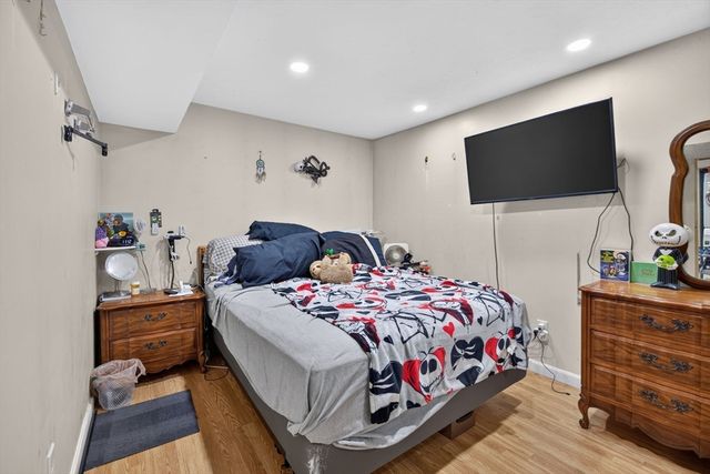 39 Mountain Ave, Saugus, MA 01906