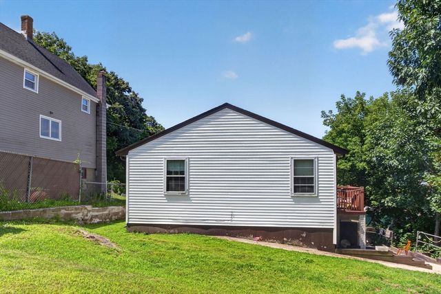 39 Mountain Ave, Saugus, MA 01906