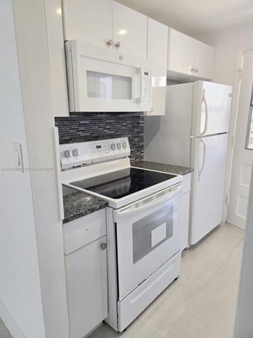 1475 NE 125th Ter 503B, North Miami, FL 33161