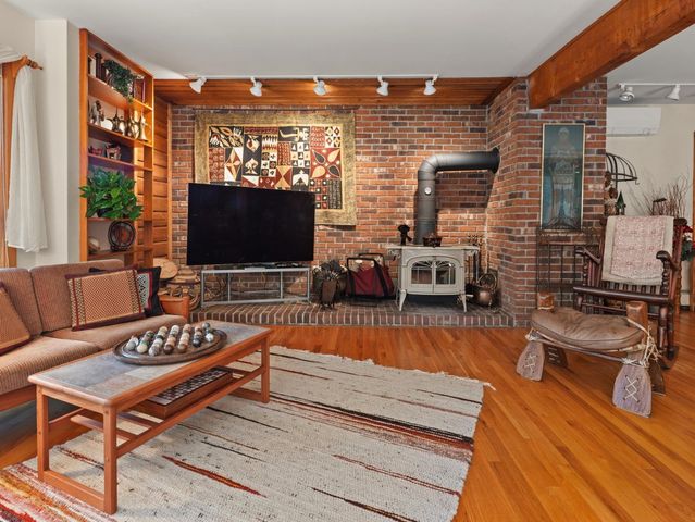 267 South Cove Road, Burlington, VT 05401