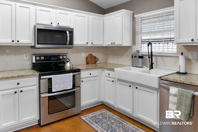 8254 S Magnolia Village Drive, Mobile, AL 36695