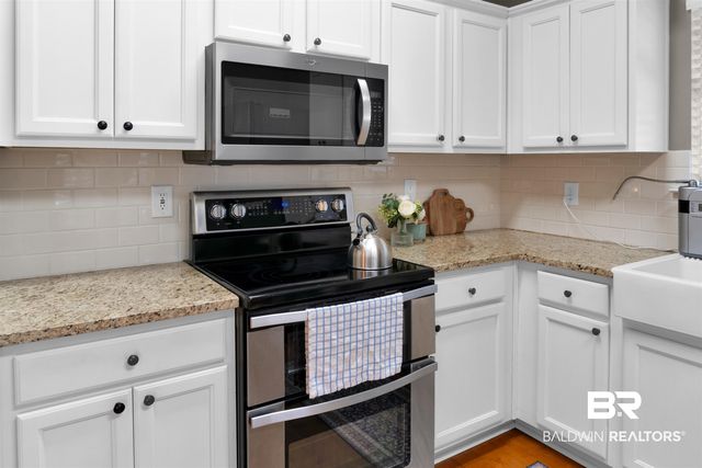 8254 S Magnolia Village Drive, Mobile, AL 36695