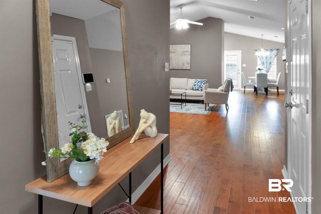 8254 S Magnolia Village Drive, Mobile, AL 36695