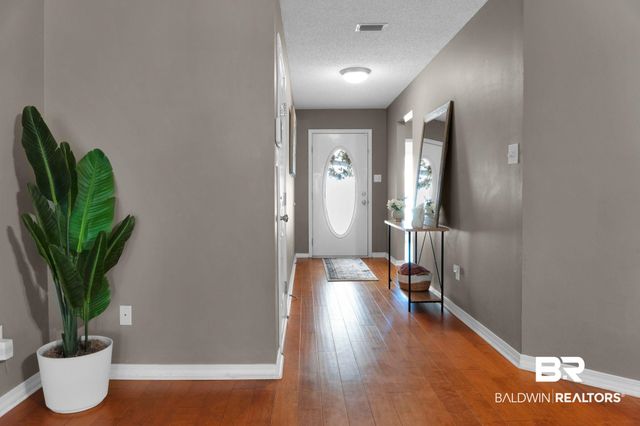 8254 S Magnolia Village Drive, Mobile, AL 36695