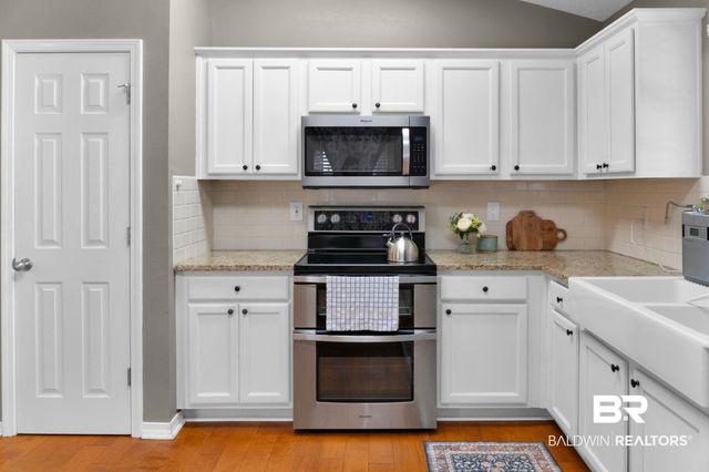 8254 S Magnolia Village Drive, Mobile, AL 36695