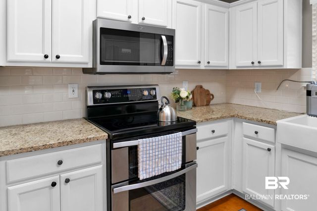 8254 S Magnolia Village Drive, Mobile, AL 36695
