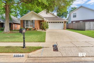 8254 S Magnolia Village Drive, Mobile, AL 36695