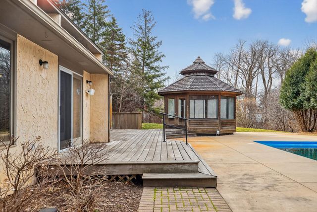 115 Smith Avenue, Wayzata, MN 55391