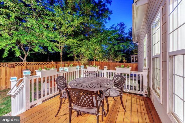 105 HEGLAR OAKS CT, Herndon, VA 20170