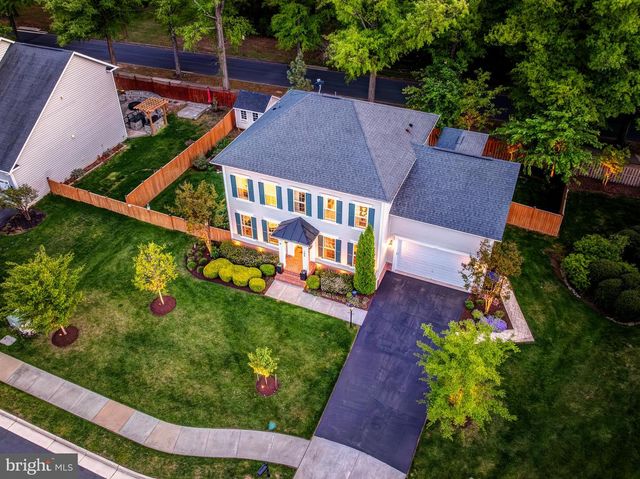 105 HEGLAR OAKS CT, Herndon, VA 20170