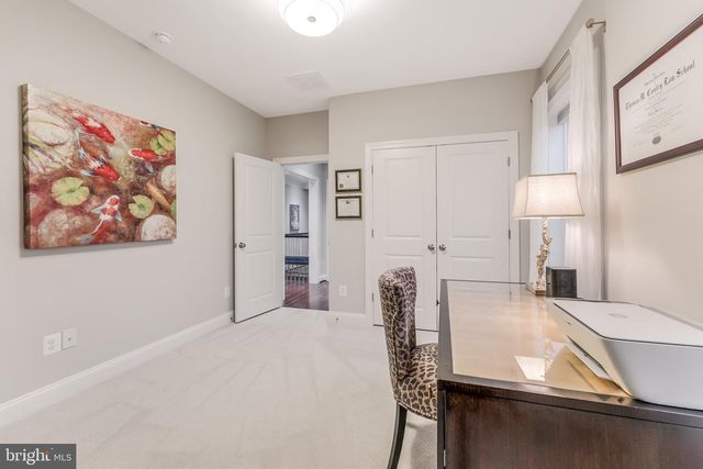 105 HEGLAR OAKS CT, Herndon, VA 20170