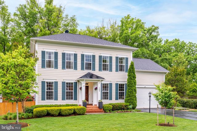 105 HEGLAR OAKS CT, Herndon, VA 20170