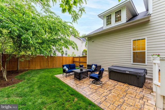 105 HEGLAR OAKS CT, Herndon, VA 20170