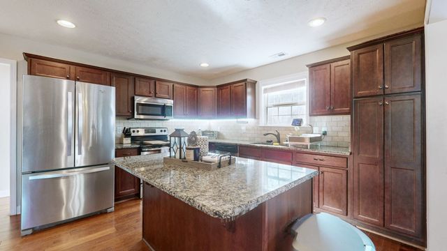 2415 Auldridge Dr, Christiana, TN 37037