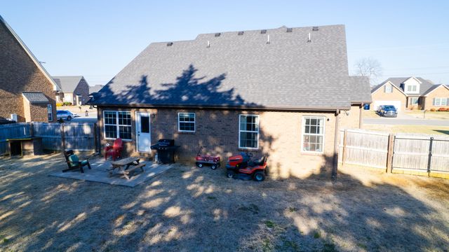 2415 Auldridge Dr, Christiana, TN 37037