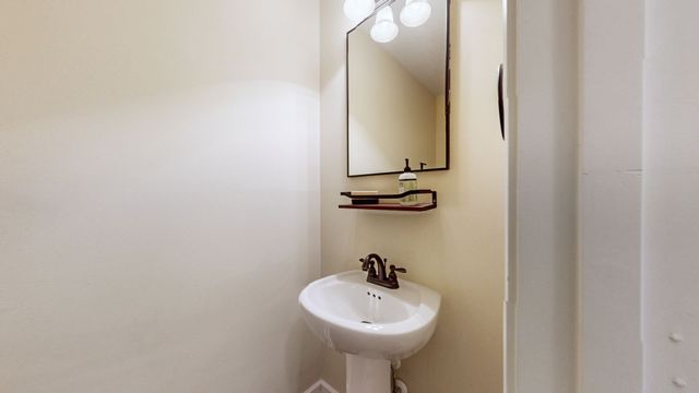 2415 Auldridge Dr, Christiana, TN 37037