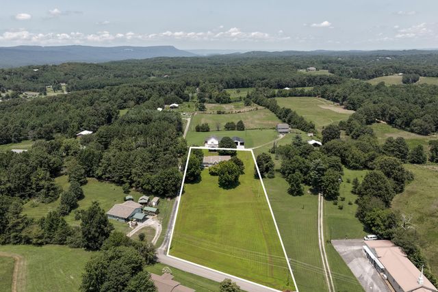 70 Cottage Lane, Chickamauga, GA 30707
