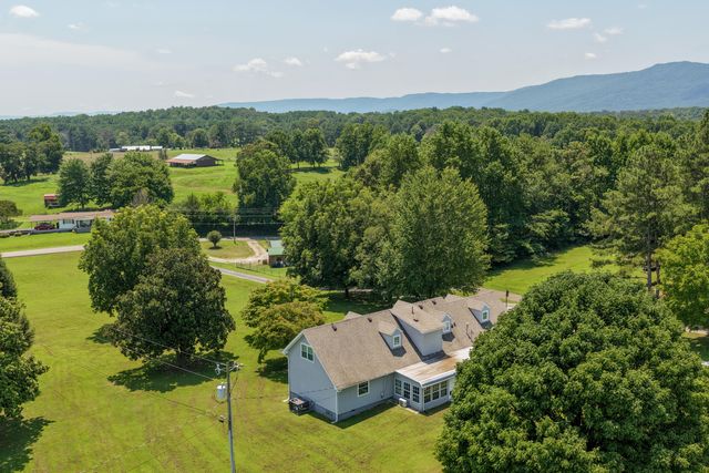 70 Cottage Lane, Chickamauga, GA 30707