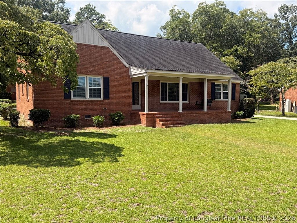 516 E 2nd Avenue, Red Springs, NC 28377 — photo 2