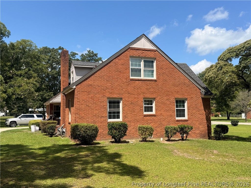 516 E 2nd Avenue, Red Springs, NC 28377 — photo 4