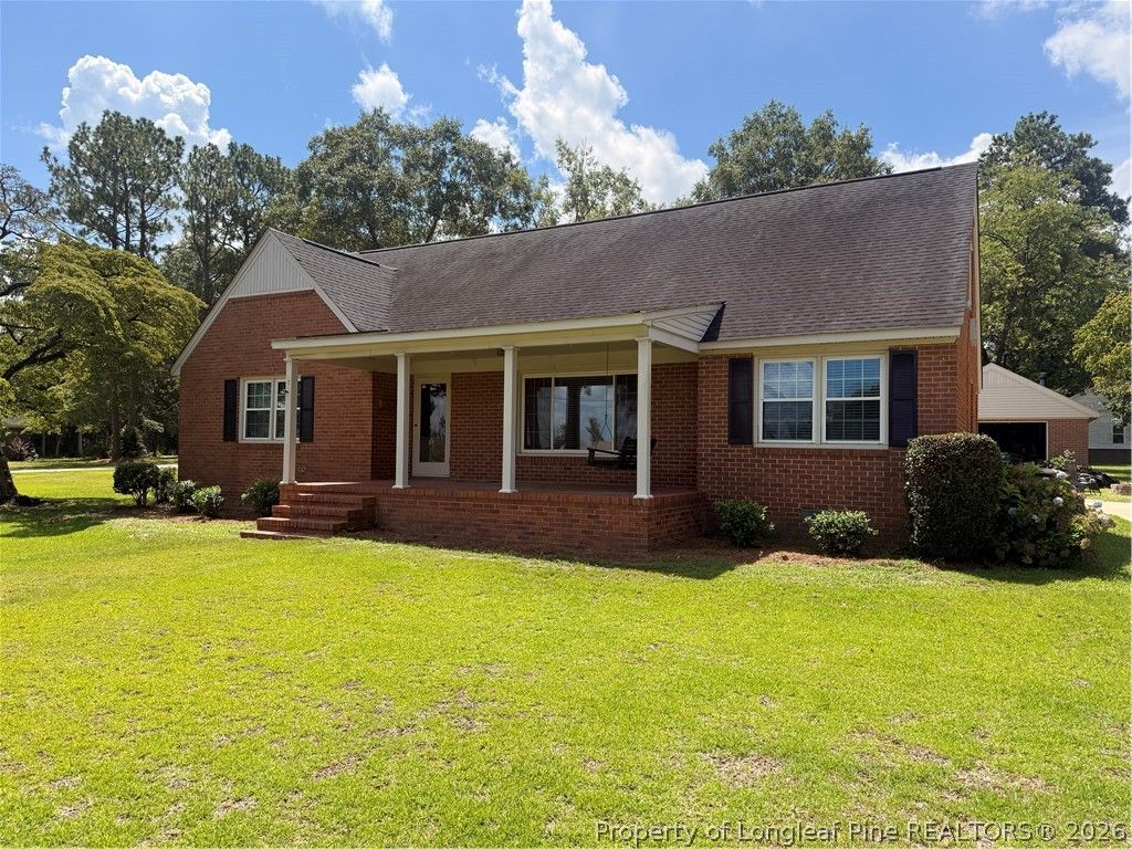 516 E 2nd Avenue, Red Springs, NC 28377 — photo 5