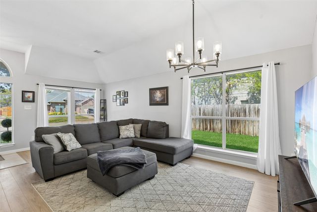 7502 Gillon Drive, Rowlett, TX 75089