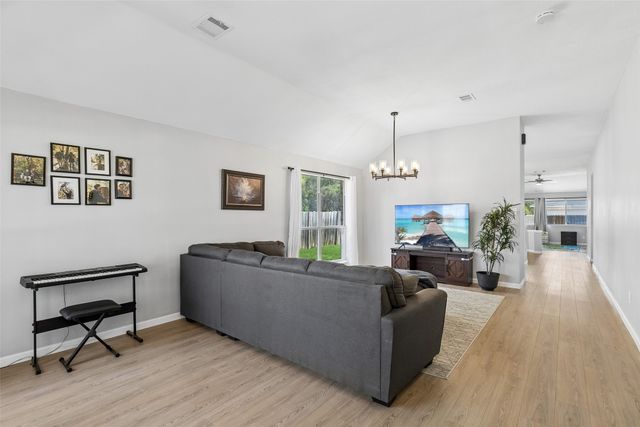 7502 Gillon Drive, Rowlett, TX 75089