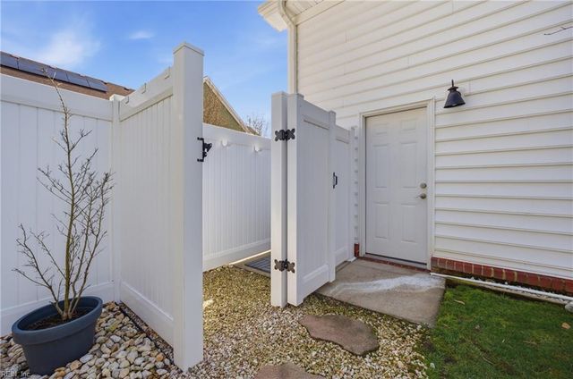 2381 Locksley ARCH, Virginia Beach, VA 23456