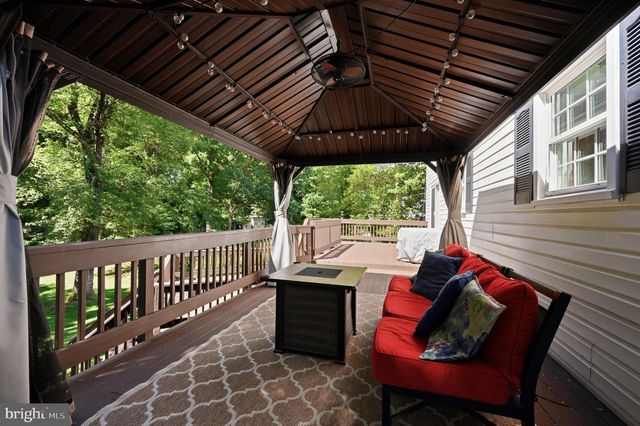 10217 GREEN CLOVER DR, Ellicott City, MD 21042