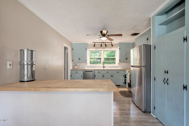2439 George Owen Road, Fayetteville, NC 28306