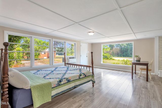 2439 George Owen Road, Fayetteville, NC 28306