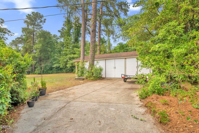 2439 George Owen Road, Fayetteville, NC 28306