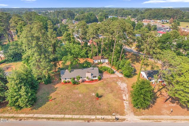 2439 George Owen Road, Fayetteville, NC 28306