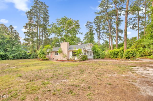 2439 George Owen Road, Fayetteville, NC 28306