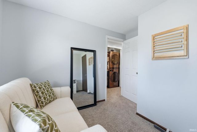 910 Aurora Knoll Lane, Fort Wayne, IN 46825
