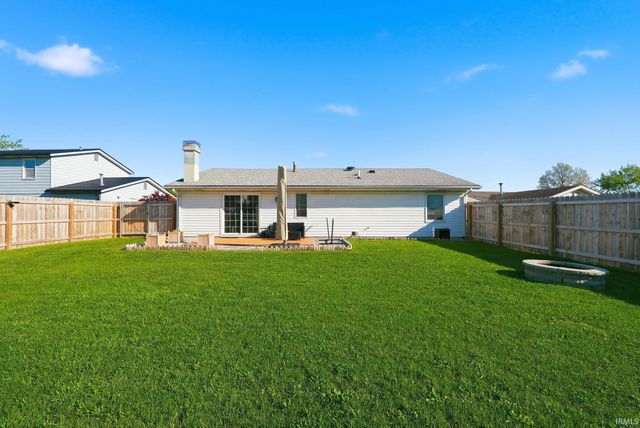 910 Aurora Knoll Lane, Fort Wayne, IN 46825
