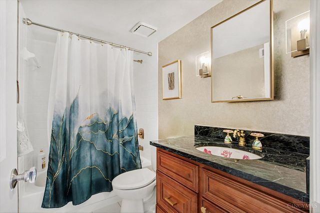 3304 Columbia Parkway, Cincinnati, OH 45226