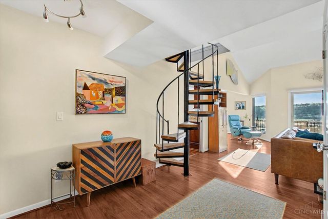 3304 Columbia Parkway, Cincinnati, OH 45226