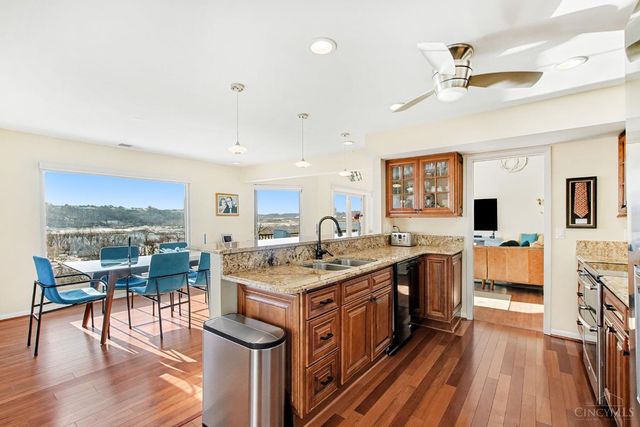 3304 Columbia Parkway, Cincinnati, OH 45226