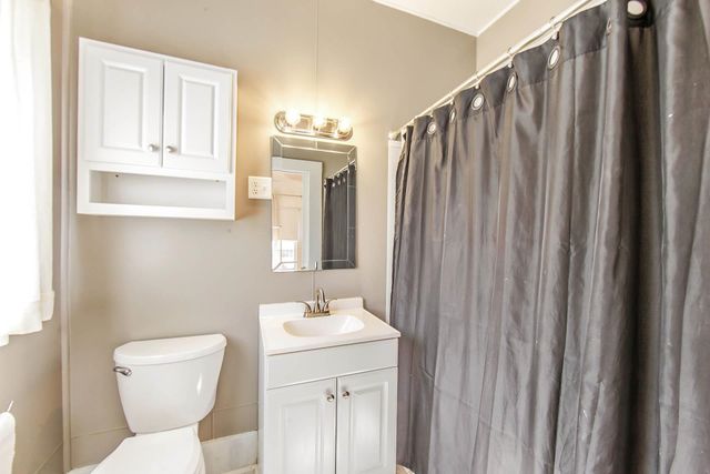 202 Maple Ave, Houma, LA 70364